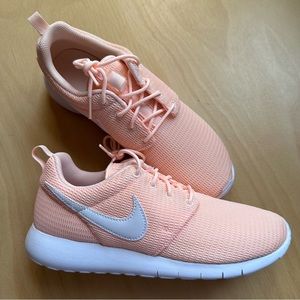 Size 6y GS Kids Nike Roshe One Running Shoes NEW